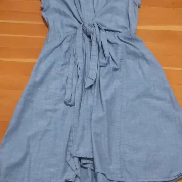 Gap wrap around denim dress - Picture 3 of 3
